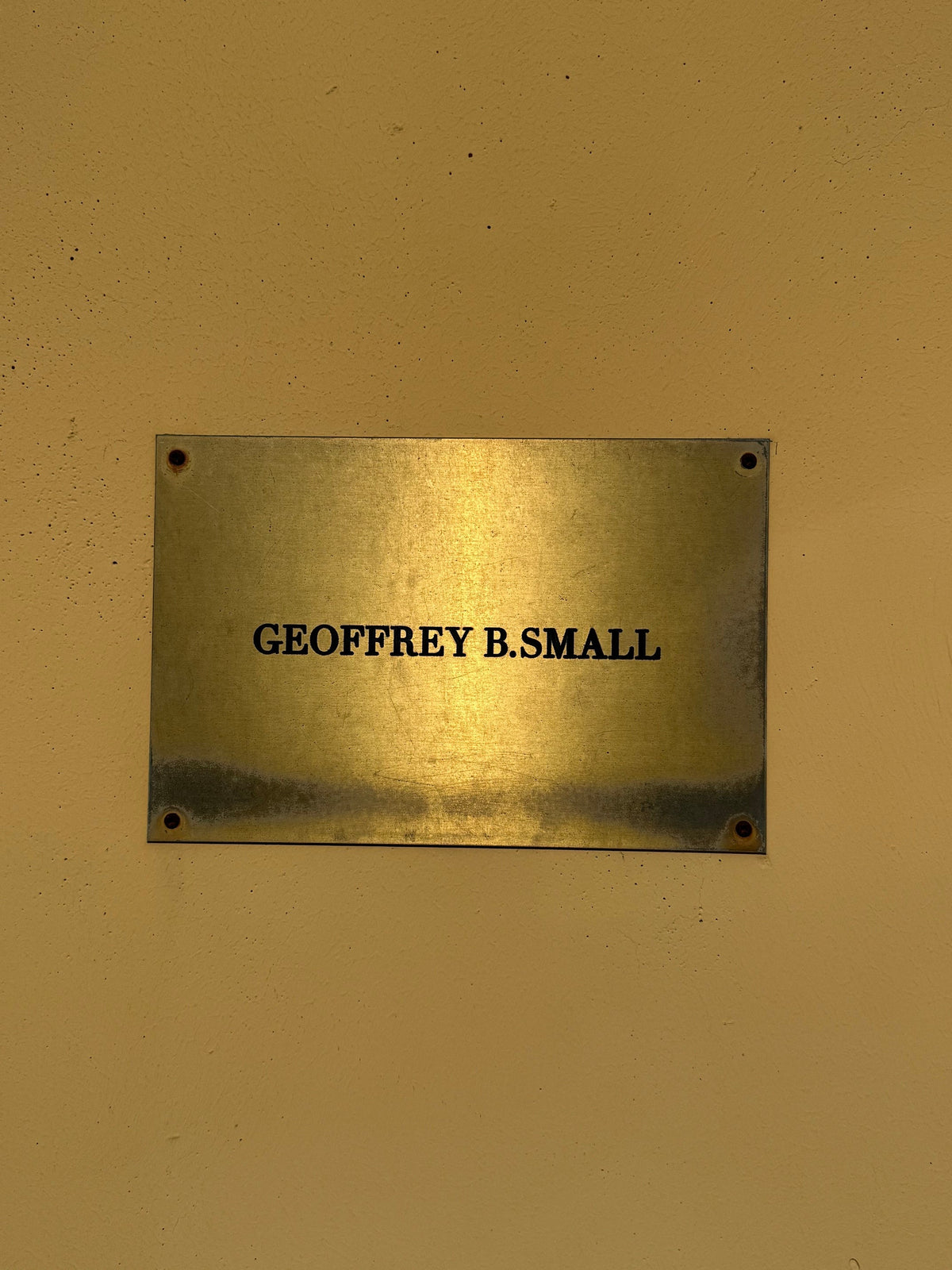 Geoffrey B.Small の静謐な世界観 "Superworkrooms"