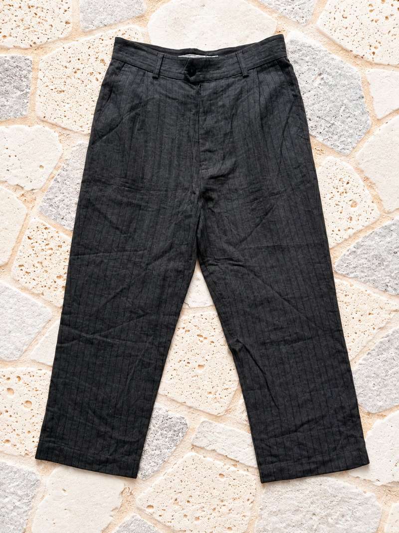 A TENTATIVE ATELIER Tapered Trousers / Gysin