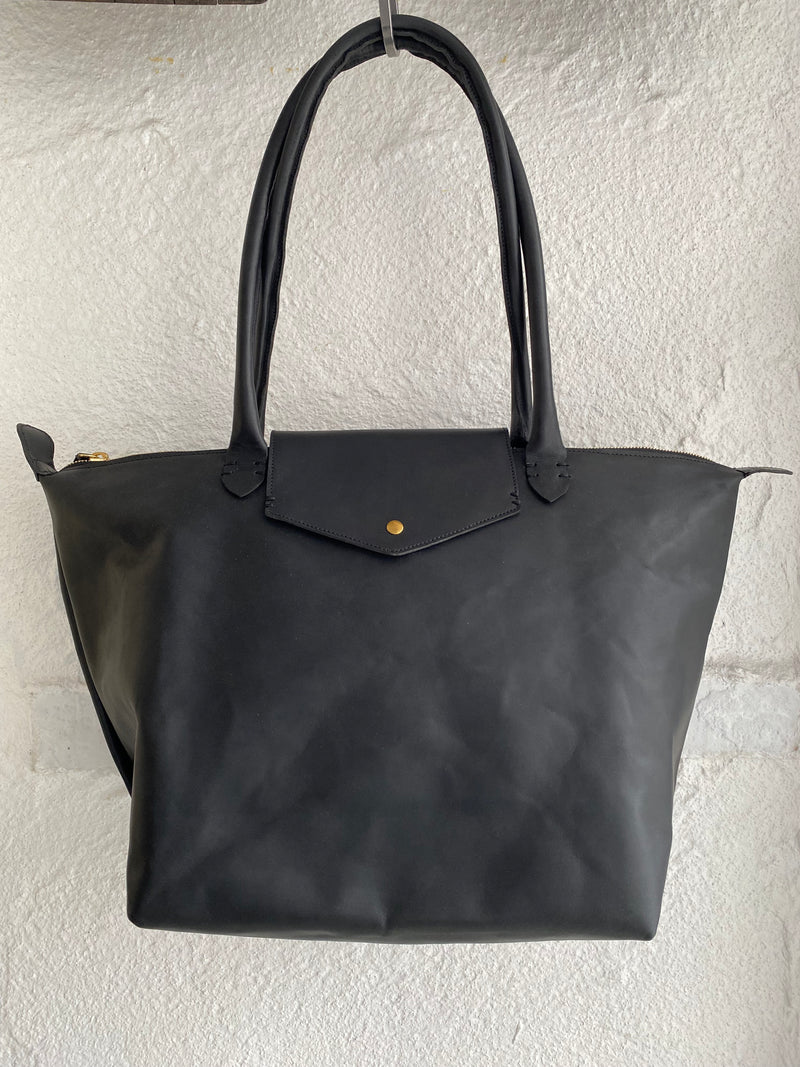 A TENTATIVE ATELIER Travel Tote Bag